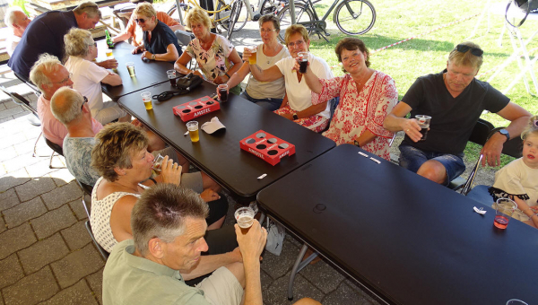 Geslaagde DorpsBBQ op Marken