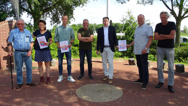 PvdA woonenquête overhandigd aan Waterlandse wethouder Wonen