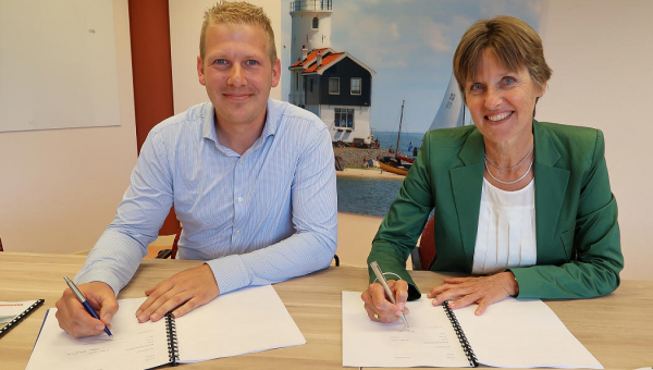 Van Geemen aannemer kademuur Wilhelminabrug en beschoeiing Zereiderpad