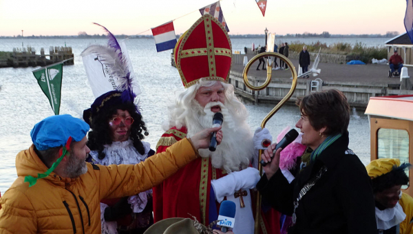 Een warm welkom voor Sinterklaas op Marken