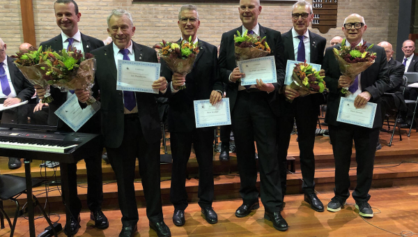 Zes jubilarissen bij jarig Marker Mannenkoor
