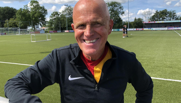 S.V. Marken en trainer Ron van der Velde na dit seizoen uit elkaar