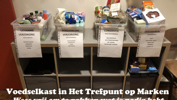 Voedselkast in Het Trefpunt op Marken