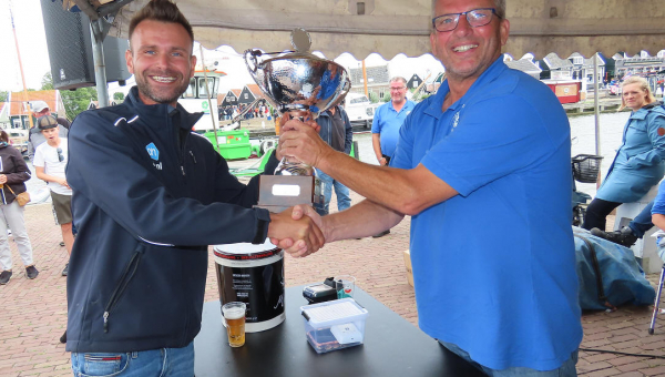 Winnaar Palingrookwedstrijd Marker Havenfeesten