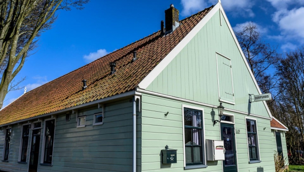 Waterlandse politici gaan in alle kernen de paden op, de lanen in: raadsleden willen op locatie in gesprek gaan met de burgers