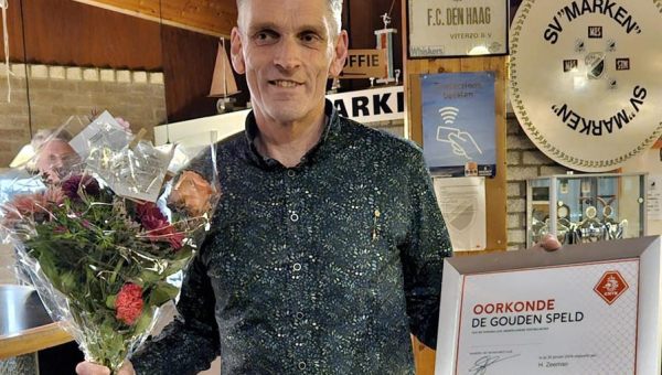 Gouden KNVB speld voor Henk Zeeman