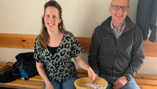 Prijswinnaars van crowdfundingactie IJsclub Marken bekend