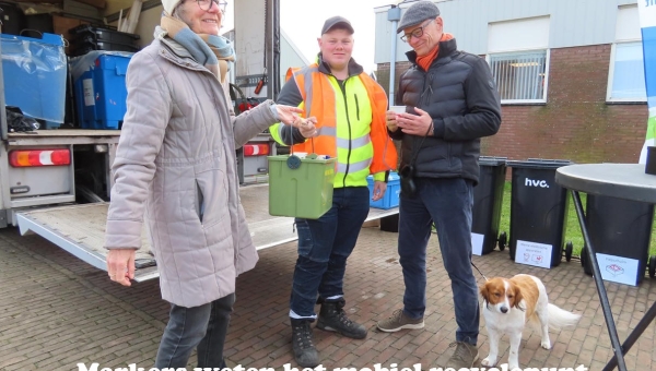 Markers weten het mobiel recyclepunt al goed te vinden