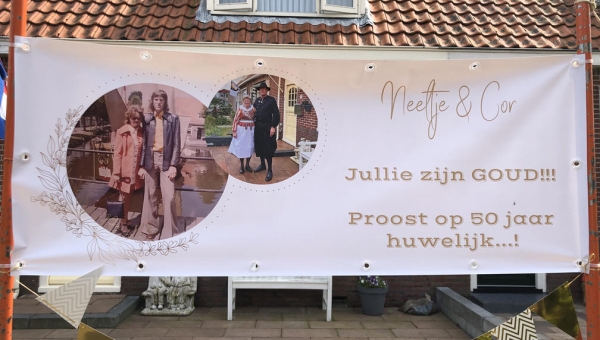 'Jullie zijn GOUD!!! Proost op 50 jaar huwelijk...!'