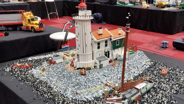 Paard van Marken te bewonderen op Lego World in Utrecht