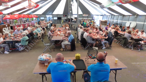 Open Lunchtafel &amp; Bingo groot succes tijdens de Marker Havenfeesten