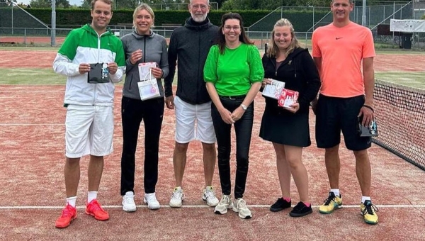 Winnaars Kapsalon NeRo mix tennis toernooi 2024