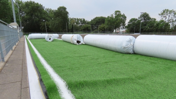 Kunstgras rollen liggen klaar voor gebruik