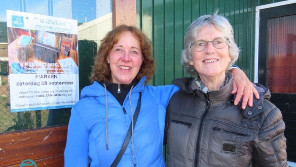 Bedankje van organisatie kledingactie ‘Mensen in Nood 2024’