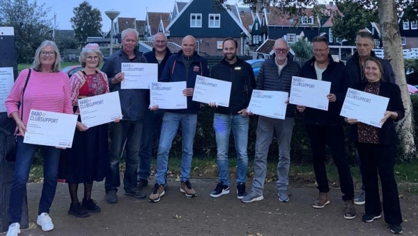 Negen Marker organisaties krijgen cheques van Rabo ClubSupport