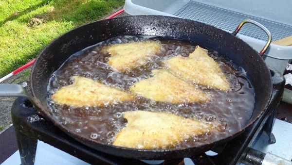 IJsclub Marken bakt scharretjes op zaterdag 19 oktober