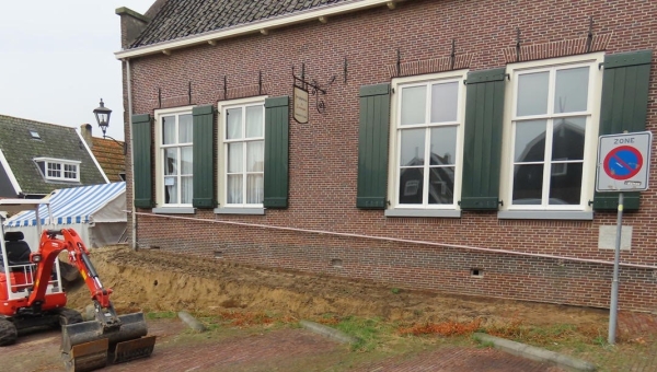 Vervangen / vernieuwen van de (invalide)oprit langs ‘De Zonnewijzer’ gestart