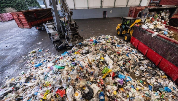 Is afvalscheiding door inwoners nog wel van deze tijd?