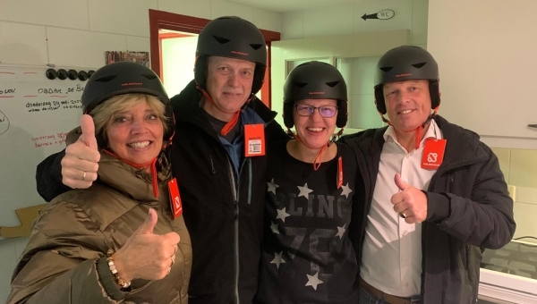 Jeugdschaatsen op Marken wordt veiliger met schaatshelm