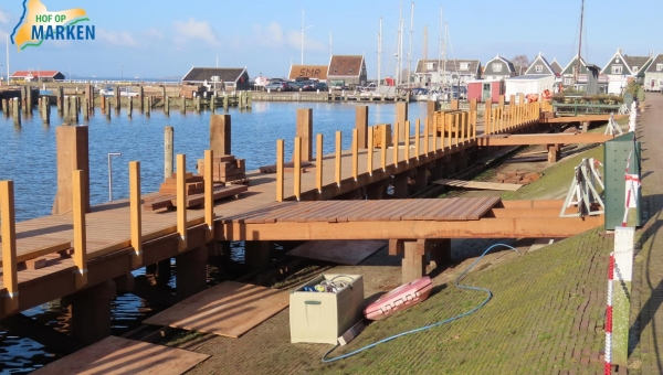 Foto update werkzaamheden steigers in Marker haven