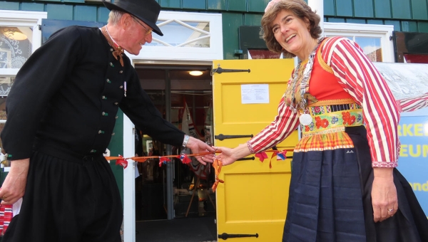 Marian van der Weele opent nieuwe tentoonstelling Marker Museum