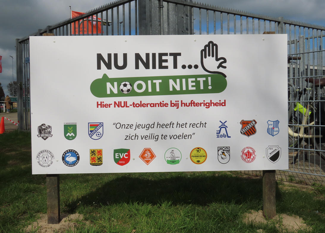 Voetbalclubs zijn verhuftering zat: Hier NUL-tolerantie bij hufterigheid