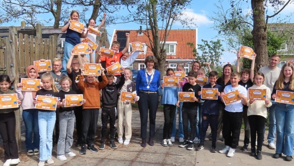 Huldiging op Marken voor winnaar HackShield-competitie