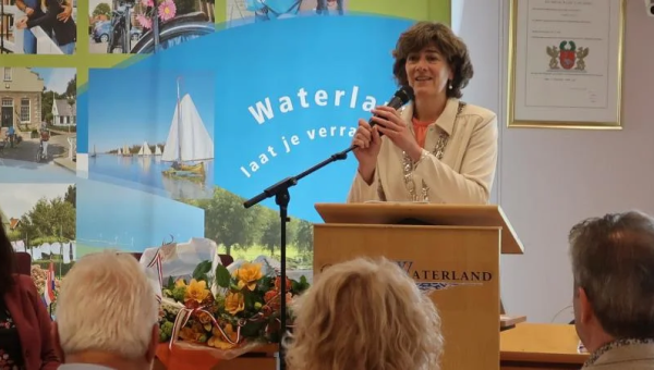 Column burgemeester Marian van der Weele
