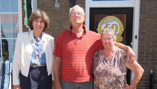 Echtpaar Lievendag-Uithuisje zestig jaar getrouwd