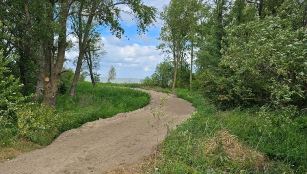 Vorderingen dijkversterking Marken: aanleg vogelkijkhut van start