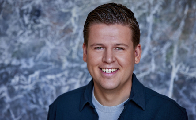 Optreden Sven Versteeg tijdens de Marker Havenfeesten