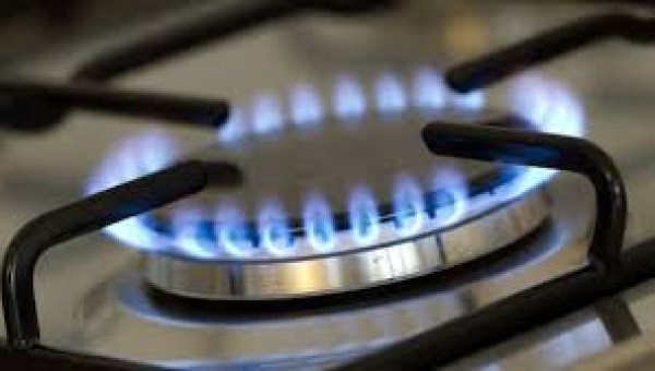 Heel Marken zit zonder gas: hoofdgasleiding geraakt door graafmachine