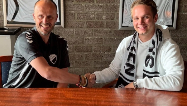 Nieuw avontuur voor doelman Lars van Oerle bij S.V. Marken