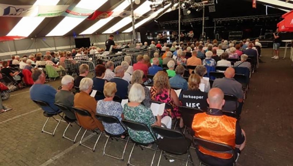 Kerkdienst LIVE vanuit de tent op Marker Havenfeesten