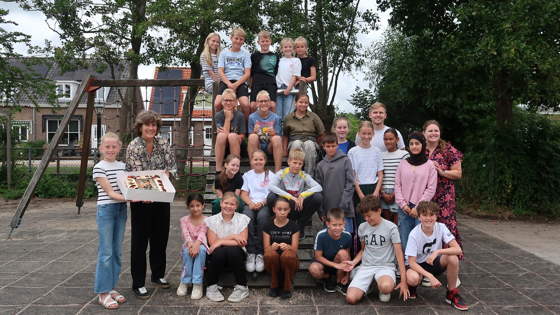 Caitlin Groot neemt afscheid als kinderburgemeester van Waterland