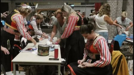 Jezelf aankleden in klederdracht