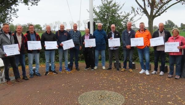 Tien Marker organisaties krijgen cheques van Rabo ClubSupport